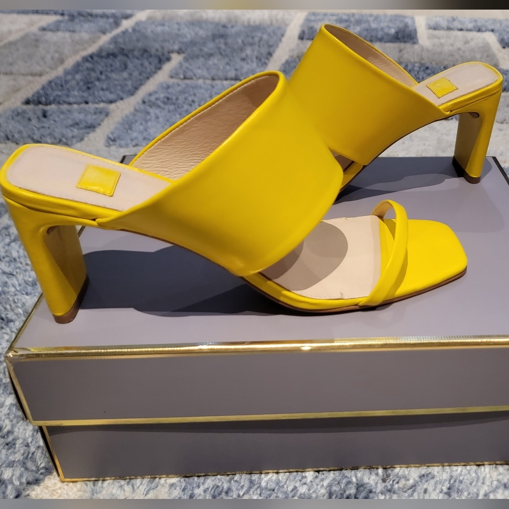 Women's shoes
